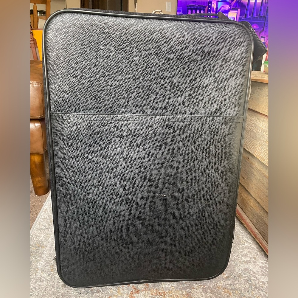 Louis Vuitton Pégase 60 Taiga Leather Trolley – Made in France (SP1002)